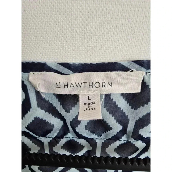 41 Hawthorne Blue Print Top - Picture 6 of 6